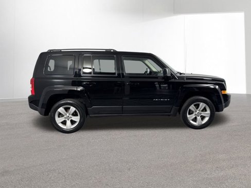 Used 2016 Jeep Patriot Latitude image 39