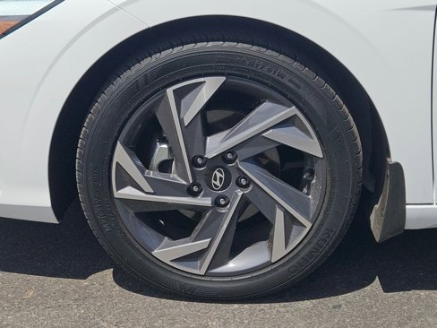 Certified 2025 Hyundai Elantra Sport image 10