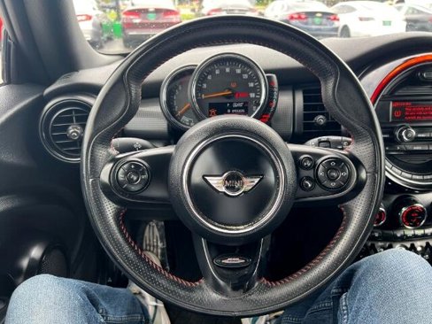Used 2016 MINI Cooper 2-Door Hardtop image 11