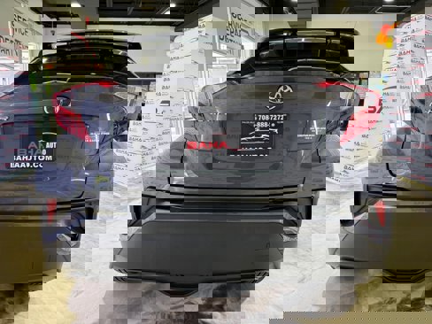 Used 2020 Toyota C-HR LE image 9