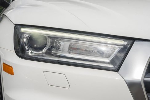 Used 2019 Audi Q5 2.0T Premium w/ Convenience Package image 17