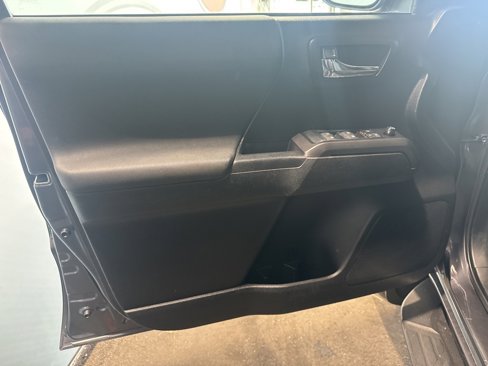 Used 2021 Toyota Tacoma TRD Sport image 33