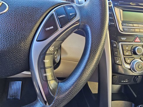 Used 2013 Hyundai Elantra GT image 17