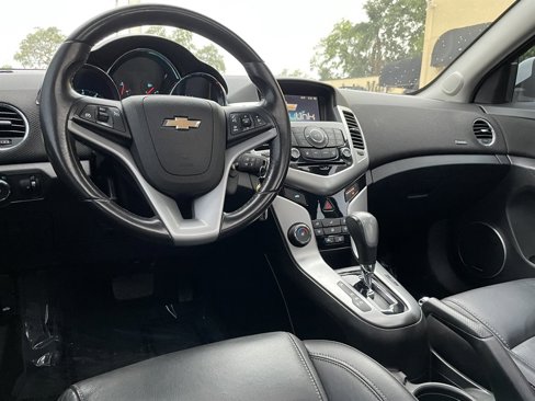 Used 2016 Chevrolet Cruze LT w/ Sun, Sound and Sport Package image 13