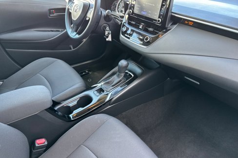 Used 2022 Toyota Corolla LE image 15