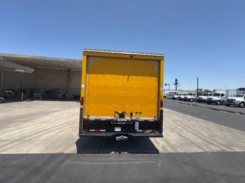 Used 2022 GMC Savana 3500 Extended w/ Power Convenience Package image 6