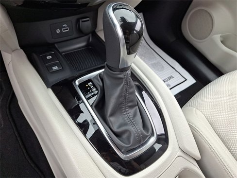 Used 2022 Nissan Rogue Sport SV w/ Technology Package image 16