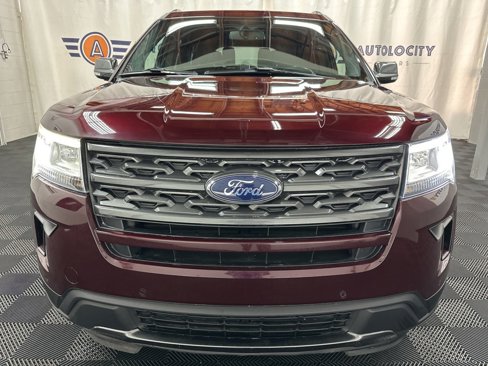 Used 2018 Ford Explorer XLT w/ Equipment Group 202A image 3