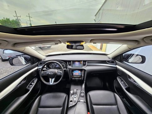 Used 2019 INFINITI QX50 Luxe w/ Navigation Package image 9