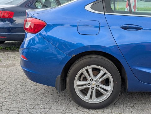 Used 2018 Chevrolet Cruze LT image 8