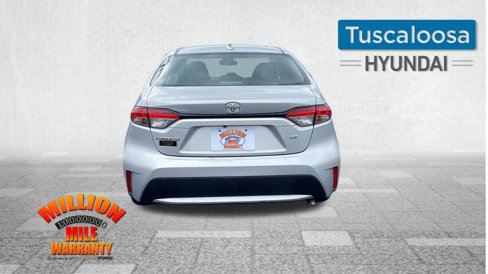 Used 2022 Toyota Corolla LE image 8