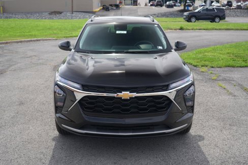 New 2025 Chevrolet Trax LT w/ Driver Confidence Package image 9
