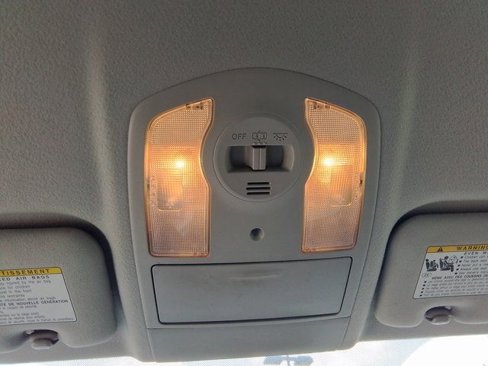 Used 2015 Toyota Prius Three image 22