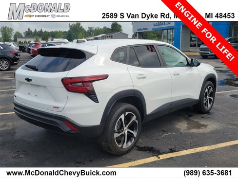 Used 2024 Chevrolet Trax RS w/ Driver Confidence Package image 4