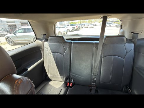 Used 2016 GMC Acadia SLT image 25