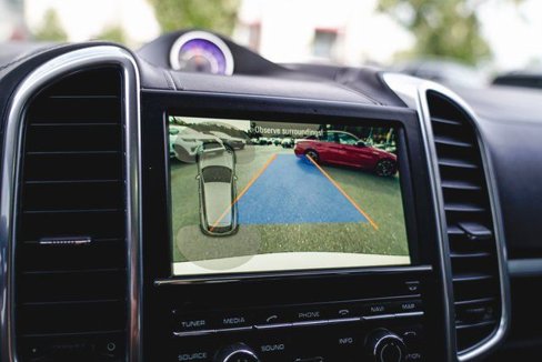 Used 2016 Porsche Cayenne Turbo image 32
