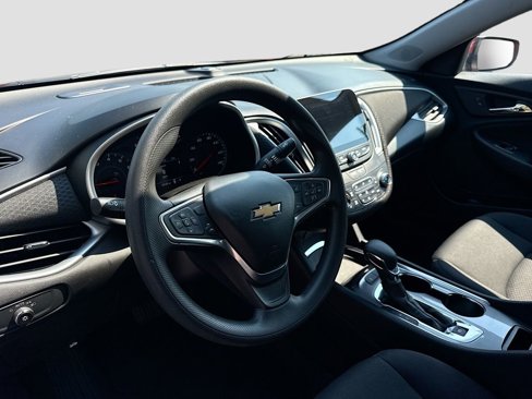 Used 2023 Chevrolet Malibu LT w/ Driver Confidence Package image 9