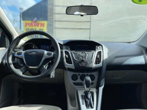 Used 2014 Ford Focus SE image 11