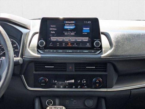Used 2023 Nissan Rogue SV image 14