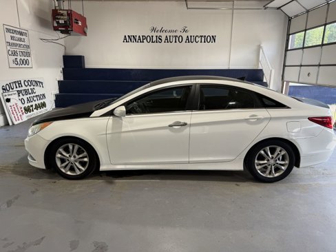 Used 2014 Hyundai Sonata GLS image 1
