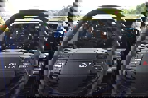 New 2025 Kia K4 EX image 23