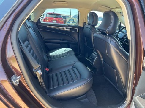 Used 2019 Ford Fusion SEL image 18