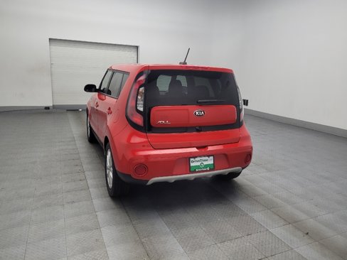Used 2019 Kia Soul + image 5