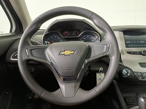 Used 2017 Chevrolet Cruze LS image 27