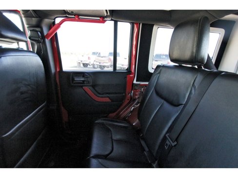Used 2018 Jeep Wrangler Unlimited Sahara image 14