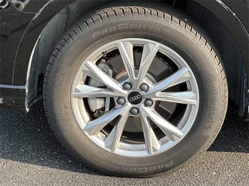 Certified 2025 Audi Q3 2.0T Premium image 10