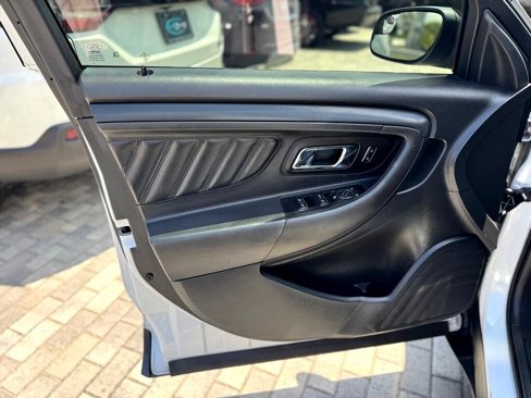Used 2017 Ford Taurus Police Interceptor AWD image 8
