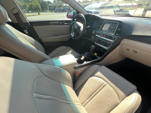 Used 2018 Hyundai Sonata Limited w/ Limited Ultimate Package 03 image 16
