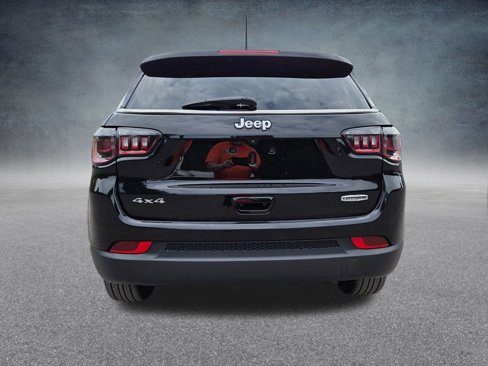Used 2022 Jeep Compass Latitude w/ Sun and Sound Group image 5