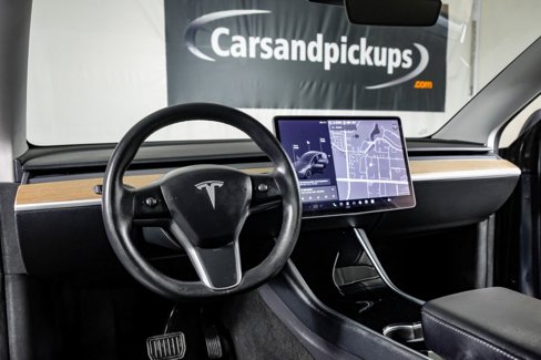 Used 2020 Tesla Model Y Long Range image 15