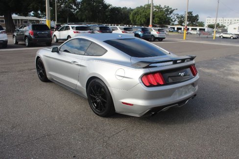 Used 2017 Ford Mustang Premium image 5