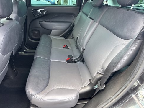 Used 2017 FIAT 500L Lounge image 8