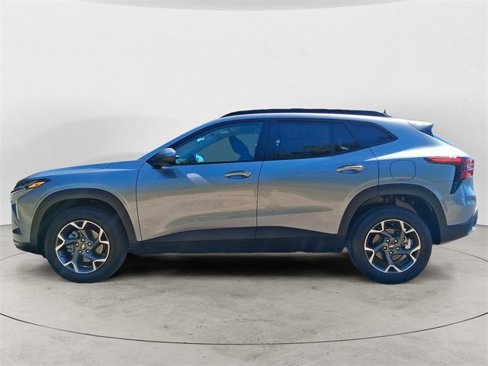 New 2025 Chevrolet Trax LT w/ Driver Confidence Package image 2