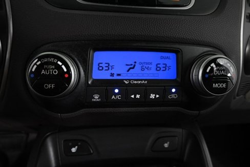 Used 2010 Hyundai Tucson Limited image 23