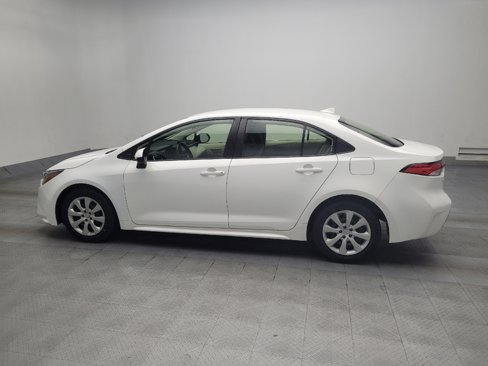Used 2022 Toyota Corolla LE image 3