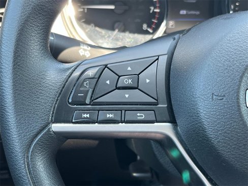 Used 2021 Nissan Rogue Sport S image 27