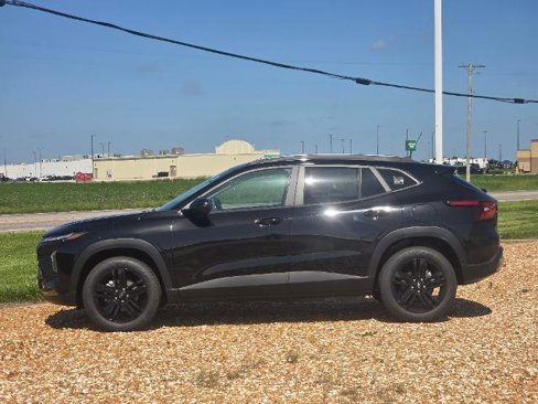 New 2025 Chevrolet Trax ACTIV w/ Driver Confidence Package image 3