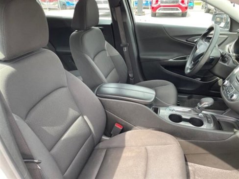 Used 2023 Chevrolet Malibu LT image 9
