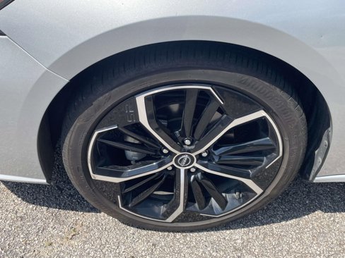Used 2024 Nissan Altima 2.5 SR image 11