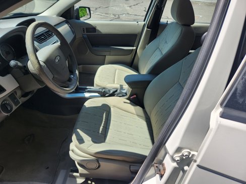 Used 2009 Ford Focus SE image 7