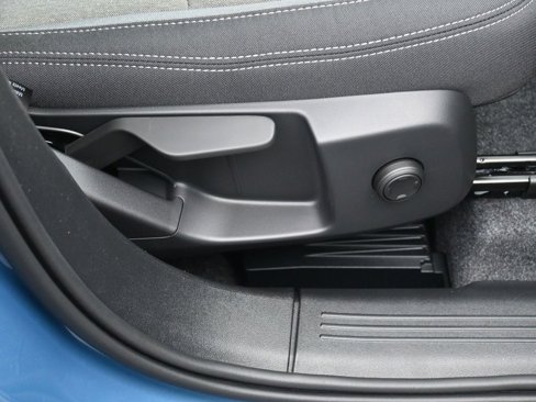 New 2025 Volvo XC40 B5 Core image 39