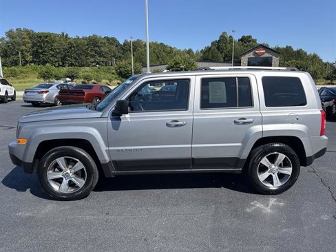 Used 2017 Jeep Patriot High Altitude image 8