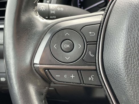 Used 2023 Toyota Camry SE image 21