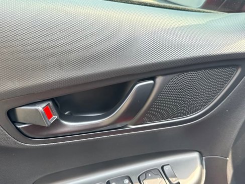 Used 2022 Hyundai Kona N Line image 16