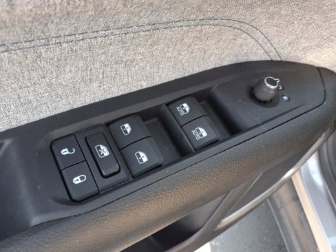 Used 2022 Jeep Compass Latitude image 16