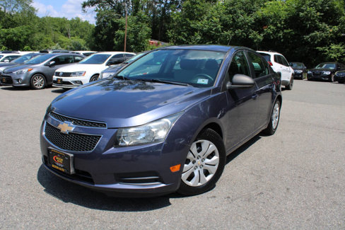 Used 2013 Chevrolet Cruze LS image 1